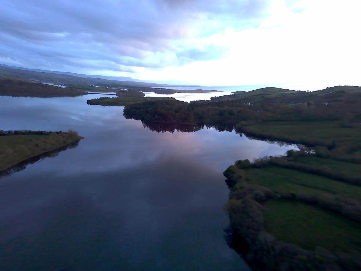 Donegal Town Kates Place Studio 1 מראה חיצוני תמונה